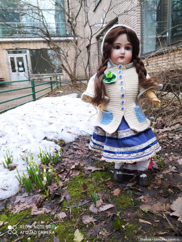 Новое пальтишко — Редкие антикварные куклы и реплики: воск (фото 3)