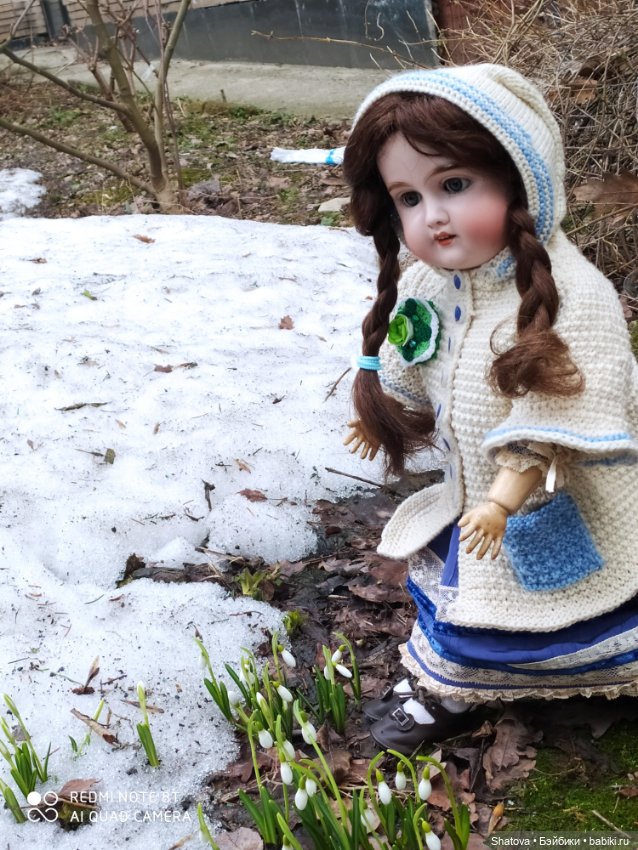 Новое пальтишко — Редкие антикварные куклы и реплики: воск (фото 2)