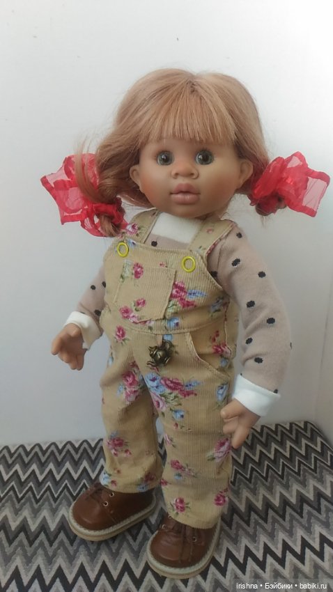 Смешные мордашки в ярких одежках