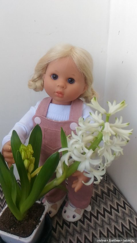 Смешные мордашки в ярких одежках