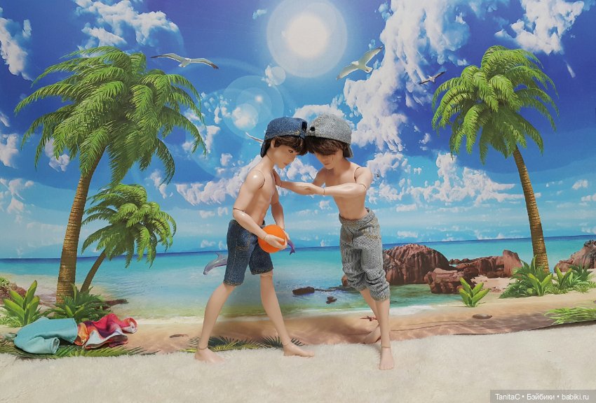 Парни на отдыхе (БТС куклы )