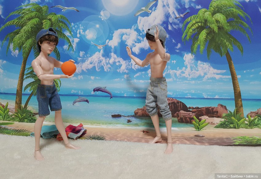 Парни на отдыхе (БТС куклы )