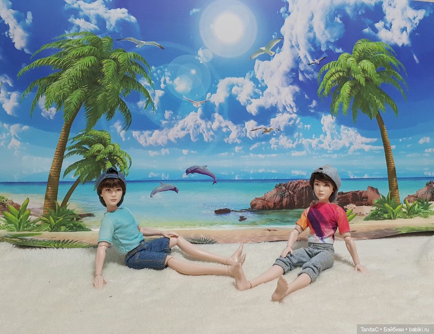 Парни на отдыхе (БТС куклы )