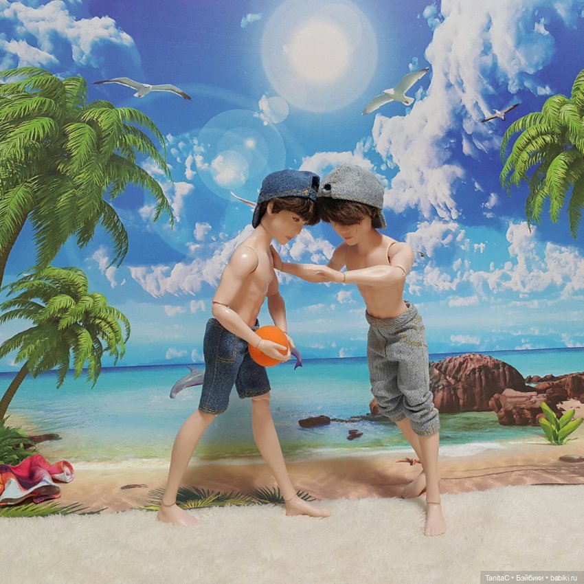 Парни на отдыхе (БТС куклы )