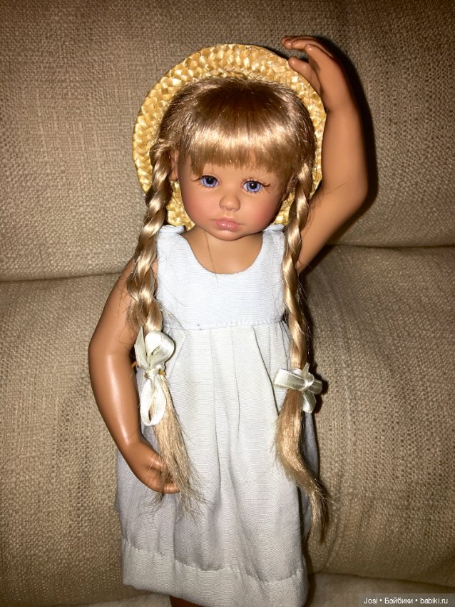 Голубоглазая Stella от Gabriele Müller