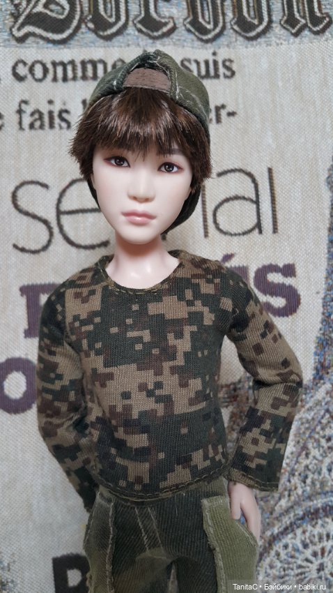 Аутфит в стиле милитари для БТС парня. (H&M)