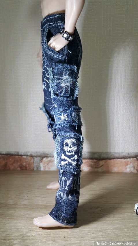 Фрагменты аутфита (джинсы) в стиле панк для БТС парня (H&M) (фото 7)