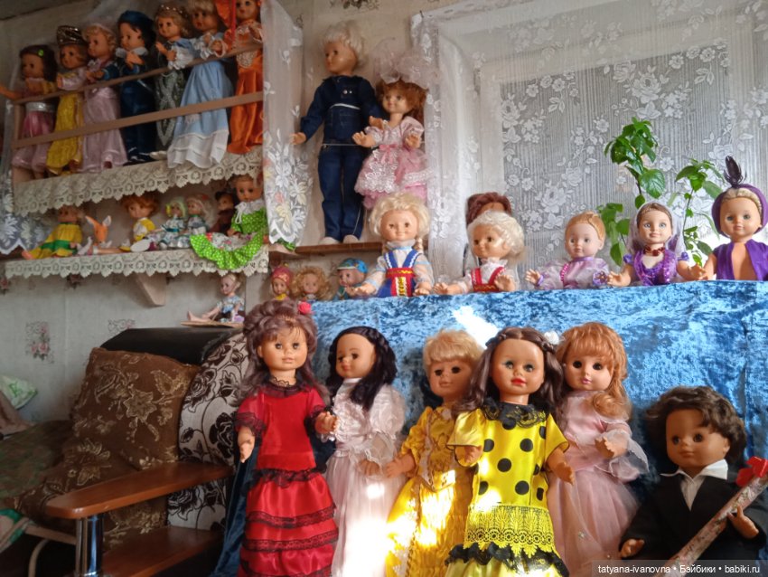 Сегодня праздник у девчат, сегодня будут танцы