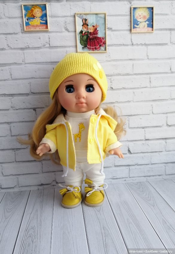 Одеваю кукол фабрики Весна