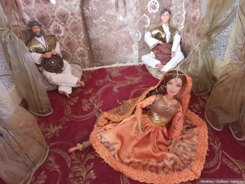 Индийский танец — Куклы Barbie (Барби): Looks