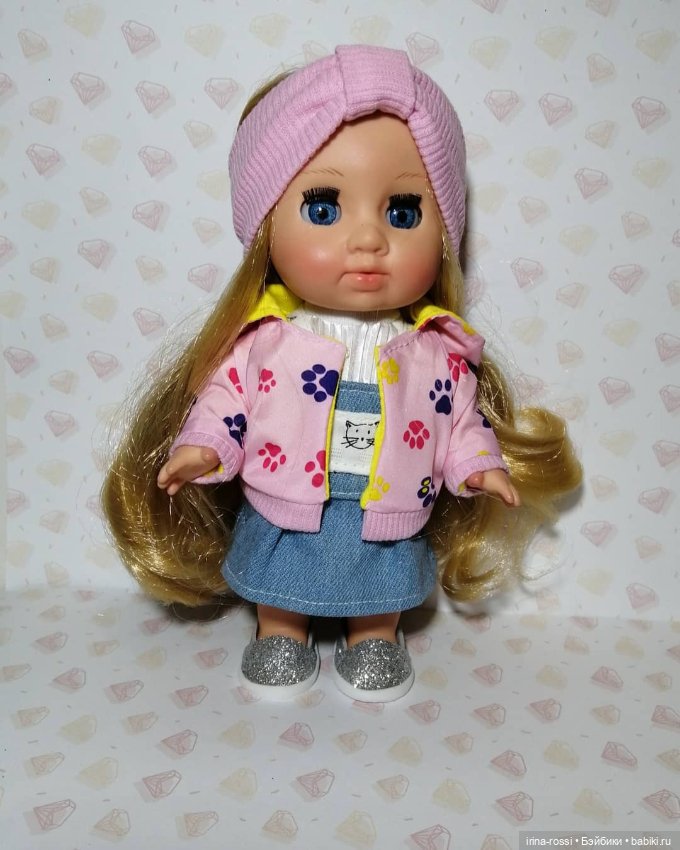 Одеваю кукол фабрики Весна