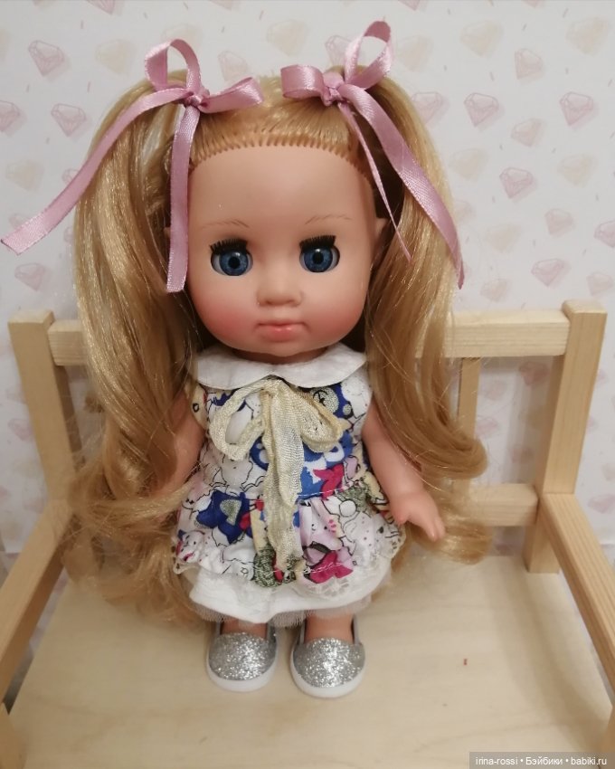 Одеваю кукол фабрики Весна