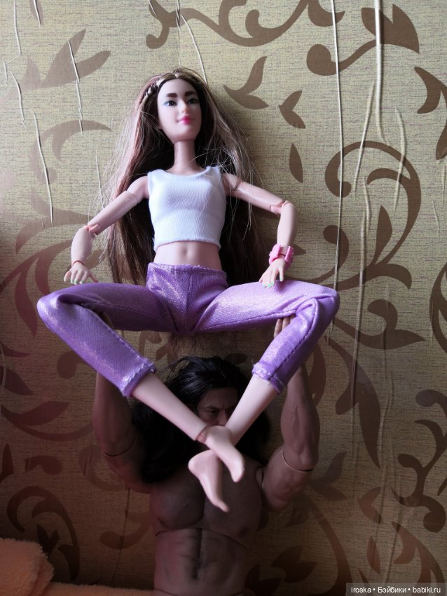 Утренняя гимнастика. 16+ — Куклы Barbie (Барби): Looks