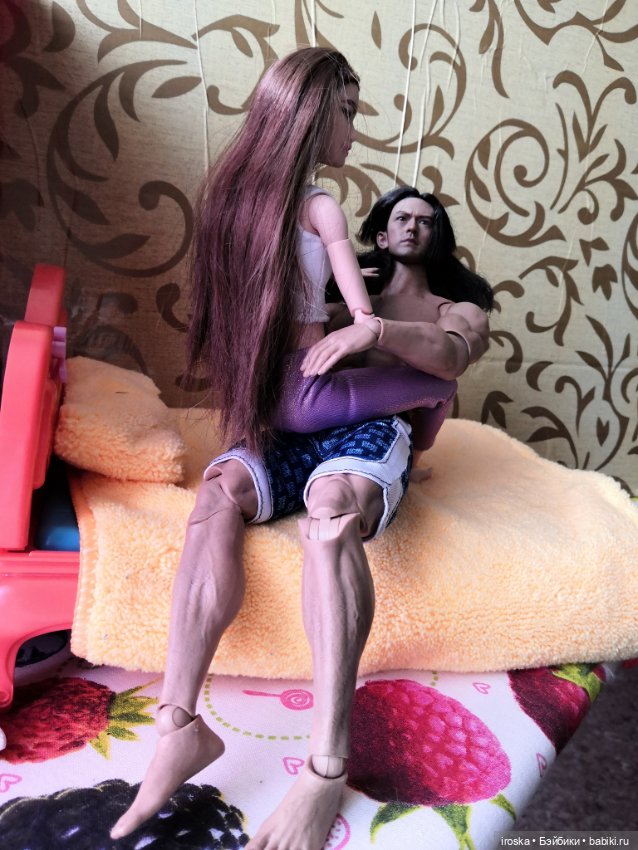 Утренняя гимнастика. 16+ — Куклы Barbie (Барби): Looks