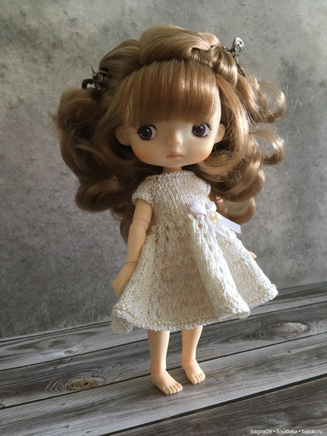 Золотая девочка в платишке с золотой ниточкой (фото 6)