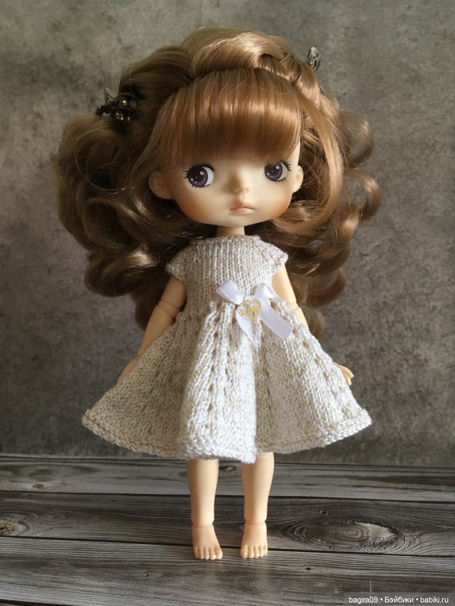 Золотая девочка в платишке с золотой ниточкой (фото 5)