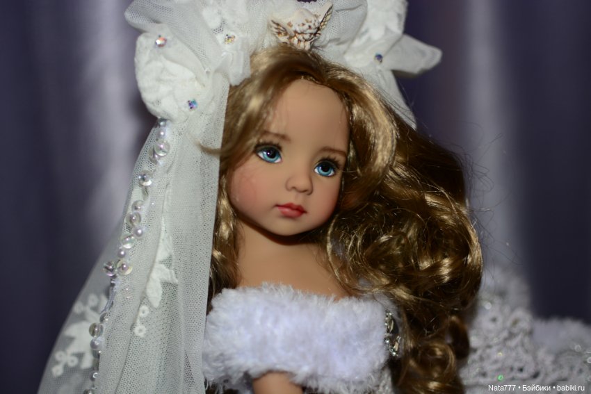 Роскошный свадебный наряд для кукол Little Darling