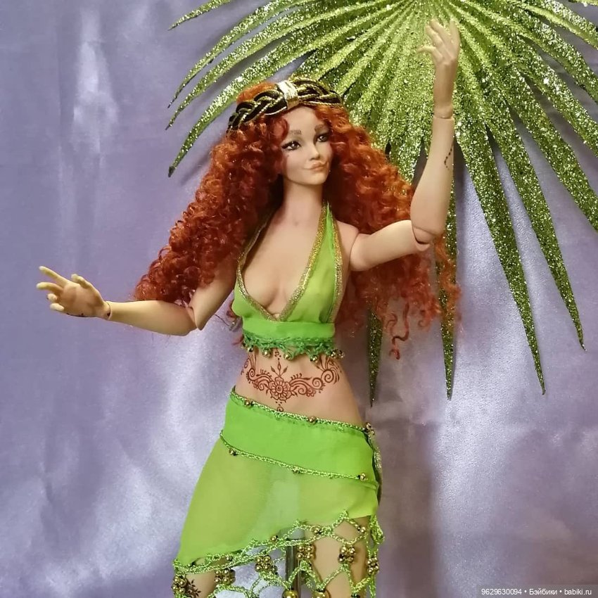 Танцуй Хюрем ( Адель) огневолосая