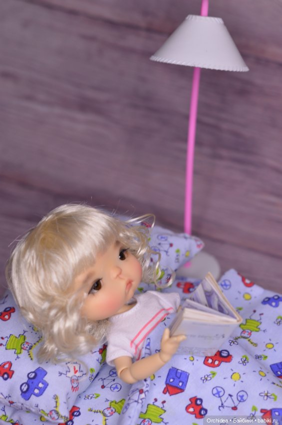 Амелия, чибби путешественница