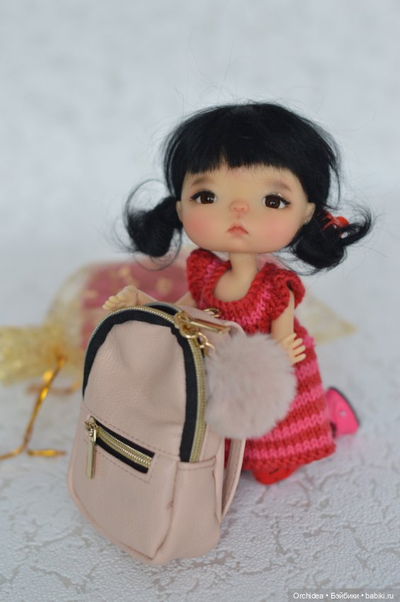 Амелия, чибби путешественница