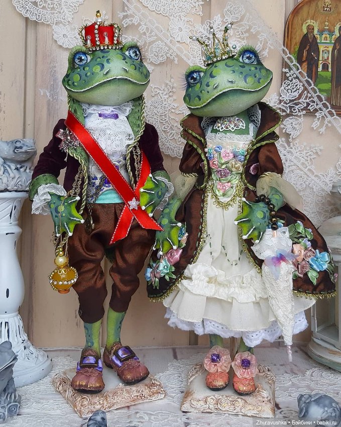 Лягушки - королевская пара. Художественная текстильная кукла