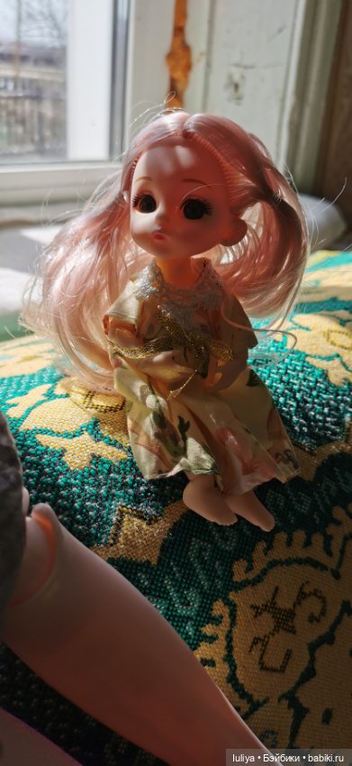 Серебровласка, изящная и красивая как балерина