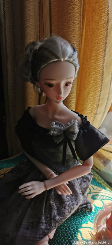 Серебровласка, изящная и красивая как балерина