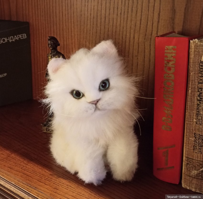 Котенок персидской шиншиллы. Реалистичная игрушка