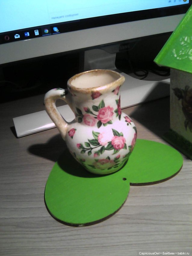 Маленькая шкатулочка и кувшинчик