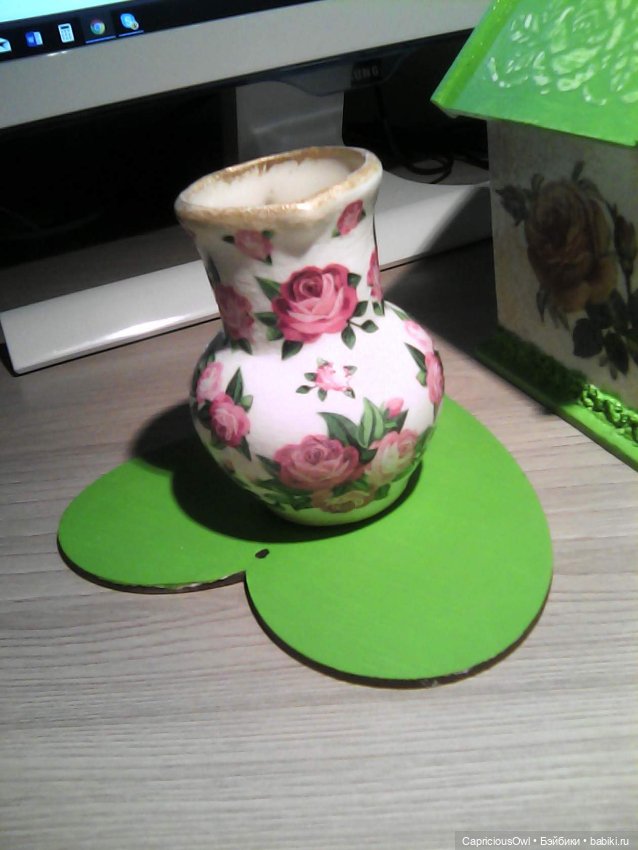 Маленькая шкатулочка и кувшинчик