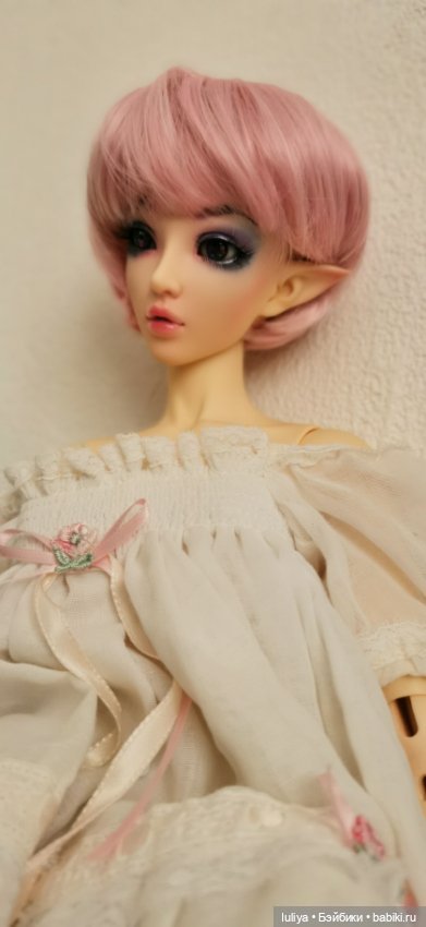 Дева которая красит собой все