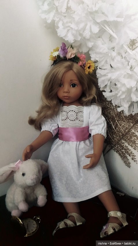 Как платье, карманные часы и кролик рассказали историю (фото 4)