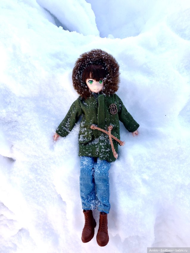 Зимняя прогулка азонок и немного информации о персонажах