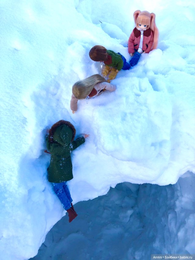 Зимняя прогулка азонок и немного информации о персонажах (фото 9)