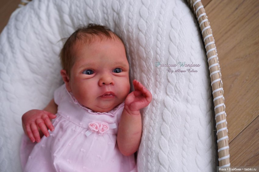 Miley скульптора Cassie Ann Brace, автор прототипа Alexa Calvo