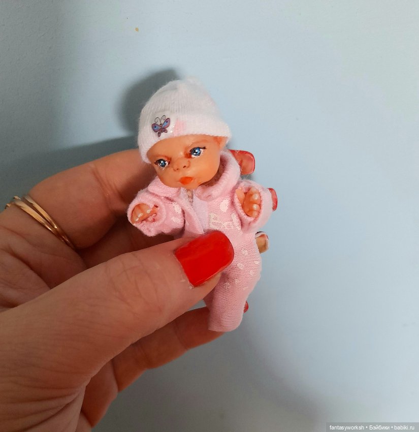 Микроскопическая леди и ее гардероб. Авторские куклы Натальи Игнатьевой (фото 3)