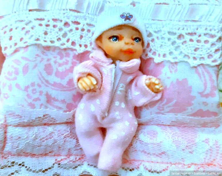 Микроскопическая леди и ее гардероб. Авторские куклы Натальи Игнатьевой