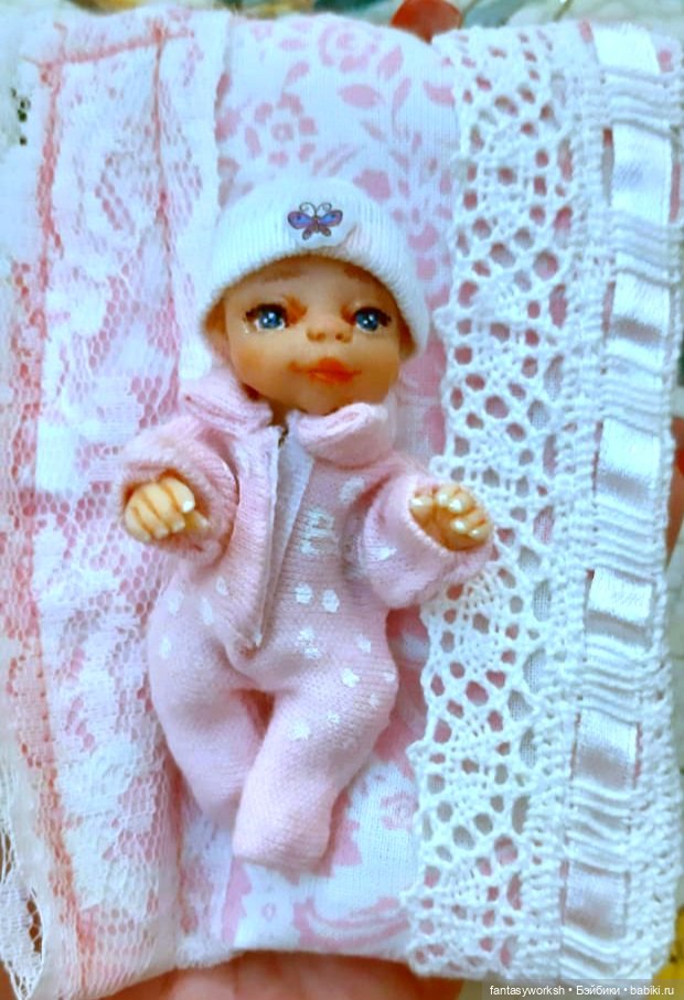 Микроскопическая леди и ее гардероб. Авторские куклы Натальи Игнатьевой