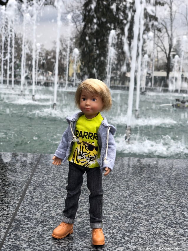 Прогулка Мишки по весеннему Харькову