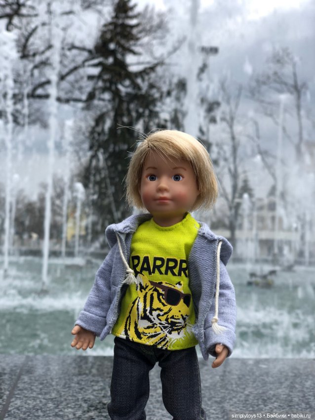 Прогулка Мишки по весеннему Харькову