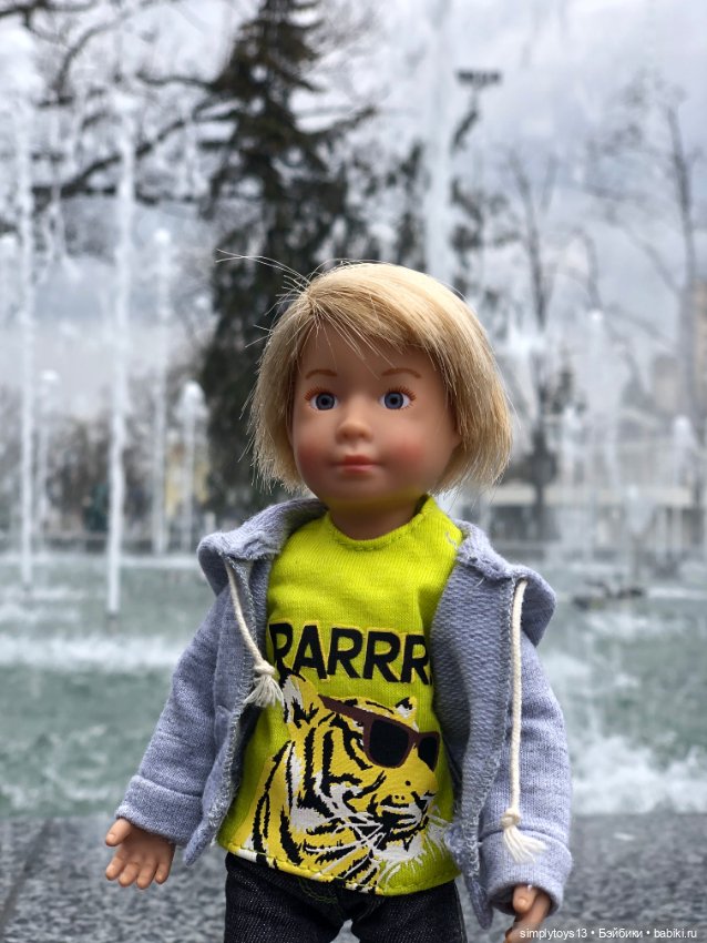 Прогулка Мишки по весеннему Харькову