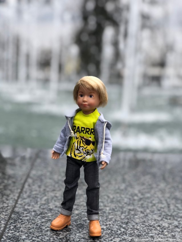 Прогулка Мишки по весеннему Харькову