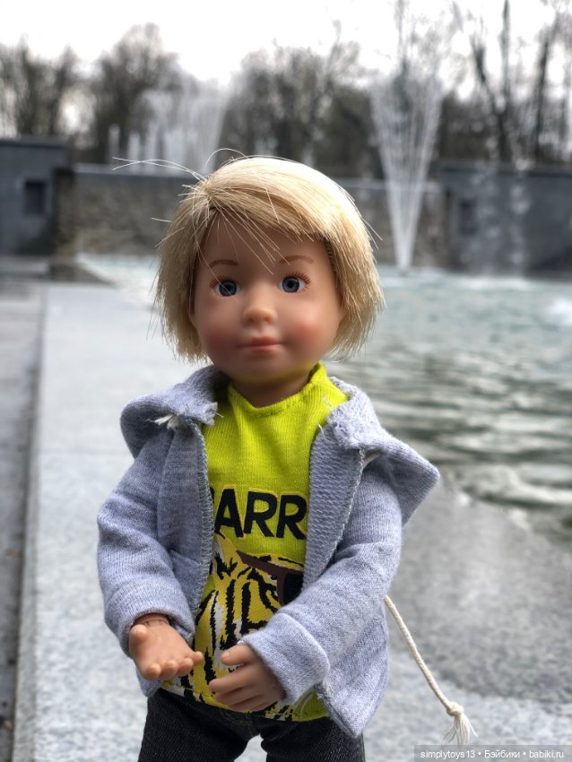 Прогулка Мишки по весеннему Харькову