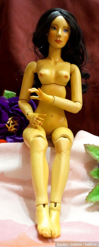 Шарнирная кукла темноволосая девушка (фото 4)