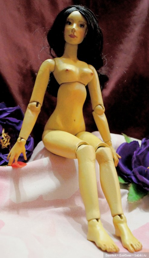 Шарнирная кукла темноволосая девушка (фото 6)