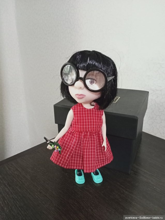 Элеонора... Нора — Кукла Эдна Мод (Edna Mode): Суперсемейка (The Incredibles)
