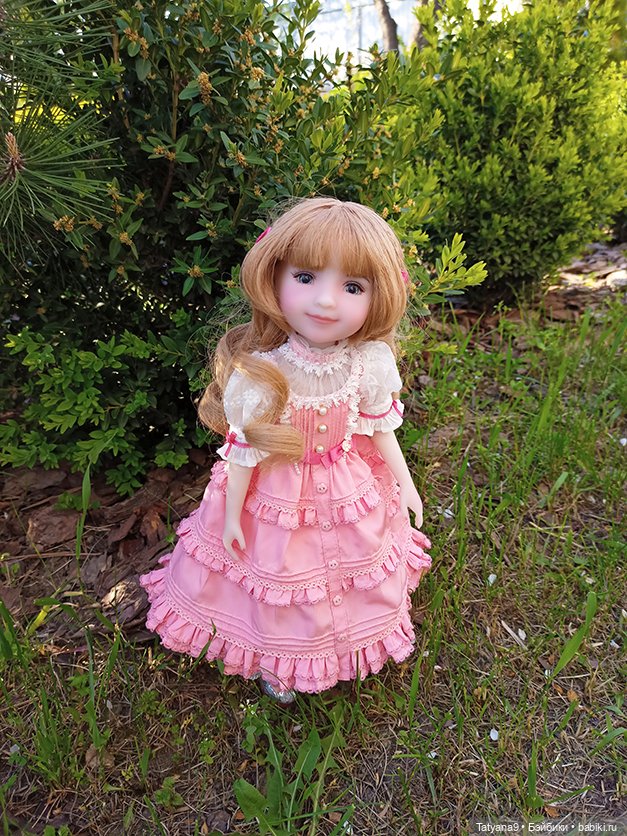 Дарла в весеннем саду — Куклы Ruby Red (Руби Ред) Fashion Friends: Siblies (фото 5)