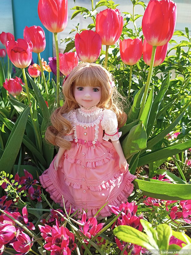 Дарла в весеннем саду — Куклы Ruby Red (Руби Ред) Fashion Friends: Siblies (фото 4)