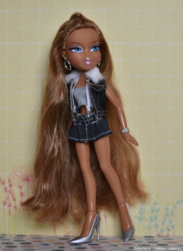 Показ мод куколок Братц — Куклы Bratz (Братц) и Moxie Girlz: MGA (фото 2)