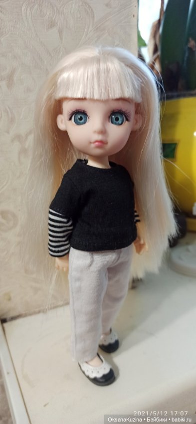 Блондинка, брюнетка, шатенка - такая разная девочка